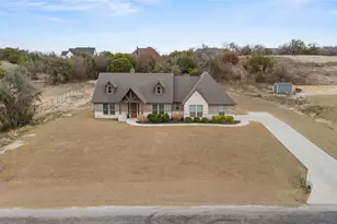 916 Silverleaf Dr, Weatherford, TX 76085 - Photo 1