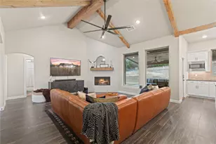 916 Silverleaf Dr, Weatherford, TX 76085 - Photo 10