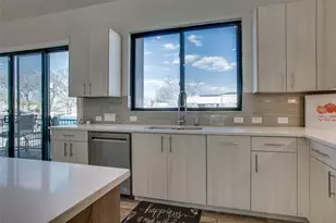 410 Melba St, Dallas, TX 75208 - Photo 16