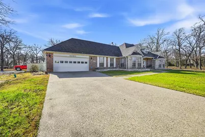 111 Lone Star Drive, Gainesville, TX 76240 - Photo 2