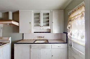 3221 New York Ave, Fort Worth, TX 76110 - Photo 6