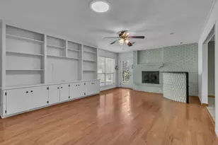 2972 Maydelle Ln, Farmers Branch, TX 75234 - Photo 10