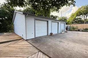 227 W Center St, Duncanville, TX 75116 - Photo 18