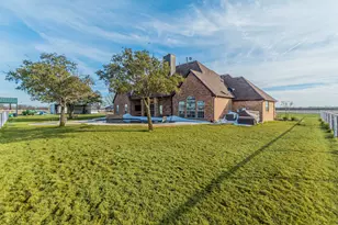 13507 Friendship Rd, Pilot Point, TX 76258 - Photo 4