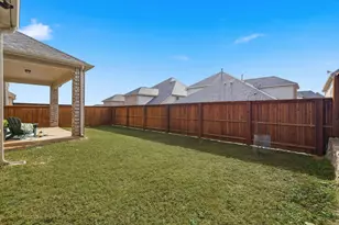 1912 Somerville Cir, Lantana, TX 76226 - Photo 34