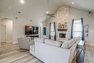 7912 Loma Ln, Godley, TX 76044 - Photo 6