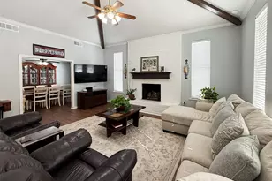 1529 E Windsor Dr, Denton, TX 76209 - Photo 4