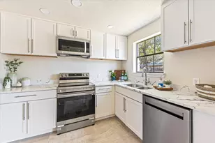 5012 Santa Elena Ct, Granbury, TX 76049 - Photo 10