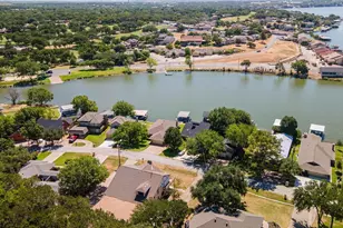5012 Santa Elena Ct, Granbury, TX 76049 - Photo 2