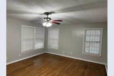 1018 E Waco Avenue, Dallas, TX 75216 - Photo 10