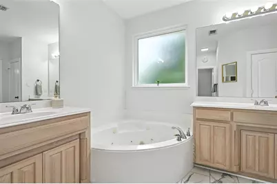 8974 Ranch Bluff Court, Benbrook, TX 76126 - Photo 18