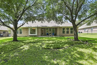 8974 Ranch Bluff Court, Benbrook, TX 76126 - Photo 32