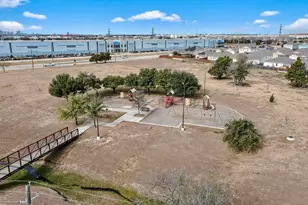 3836 O B Crowe Dr, Dallas, TX 75227 - Photo 38