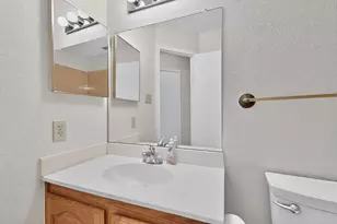 3836 O B Crowe Dr, Dallas, TX 75227 - Photo 32