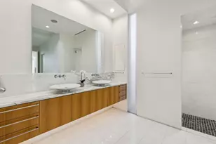 51 Vanguard Way, Dallas, TX 75243 - Photo 18