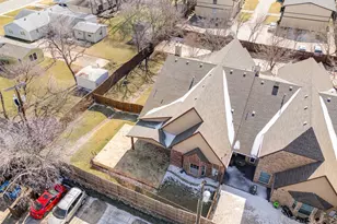 223 Wood St, Grapevine, TX 76051 - Photo 38