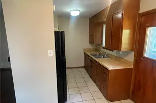 2421 S Tyler St, Dallas, TX 75224 - Photo 6