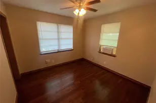 2421 S Tyler St, Dallas, TX 75224 - Photo 10
