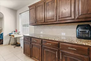 1313 Meadowlakes Dr, Azle, TX 76020 - Photo 10