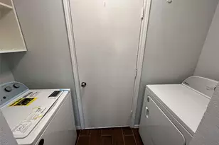 1020 Vera Ct, Irving, TX 75060 - Photo 18