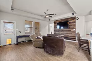 11 Pleasant Valley, Sanger, TX 76266 - Photo 2