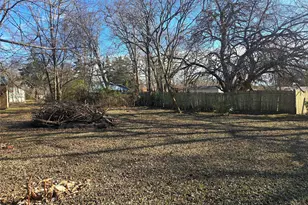 1304/1306 West End Ave, Clarksville, TX 75426 - Photo 12