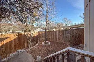 2721 E Wentwood Dr, Carrollton, TX 75007 - Photo 24