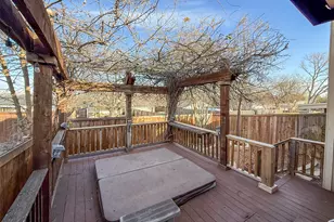 2721 E Wentwood Dr, Carrollton, TX 75007 - Photo 22