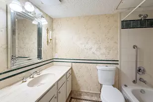 2721 E Wentwood Dr, Carrollton, TX 75007 - Photo 16