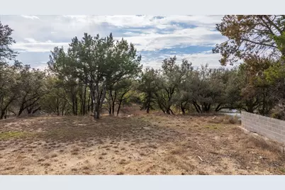 5015 Elms Court, Granbury, TX 76049 - Photo 14