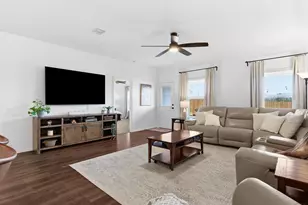 1377 Dillard Creek Dr, Justin, TX 76247 - Photo 6