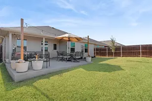 1377 Dillard Creek Dr, Justin, TX 76247 - Photo 26
