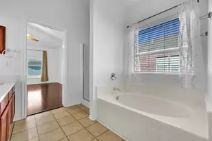 5819 Twilight Dr, Grand Prairie, TX 75052 - Photo 20