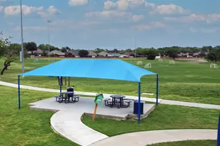 1613 St James Dr, Carrollton, TX 75007 - Photo 36