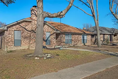 1613 Saint James Drive, Carrollton, TX 75007 - Photo 4