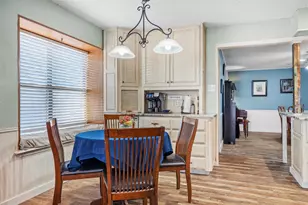 1613 St James Dr, Carrollton, TX 75007 - Photo 8