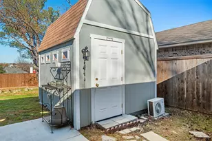 1613 St James Dr, Carrollton, TX 75007 - Photo 26