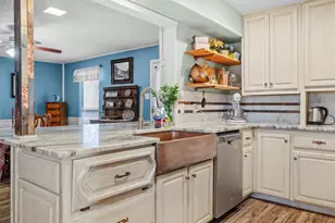 1613 St James Dr, Carrollton, TX 75007 - Photo 10