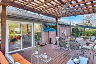 9964 Mixon Dr, Dallas, TX 75220 - Photo 26