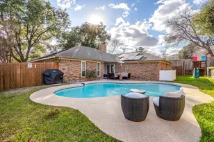 1906 Ola Ln, Grand Prairie, TX 75050 - Photo 30