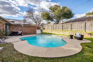 1906 Ola Ln, Grand Prairie, TX 75050 - Photo 32