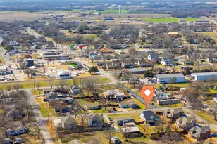 285 N Sherman Ave, Van Alstyne, TX 75495 - Photo 10