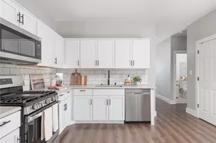 285 N Sherman Ave, Van Alstyne, TX 75495 - Photo 2