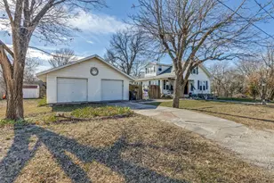 435 Elm St, Palo Pinto, TX 76484 - Photo 2