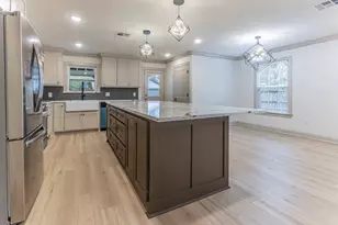 804 N 43rd St, Waco, TX 76710 - Photo 10