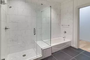 1023 Lipscomb St, Fort Worth, TX 76104 - Photo 16