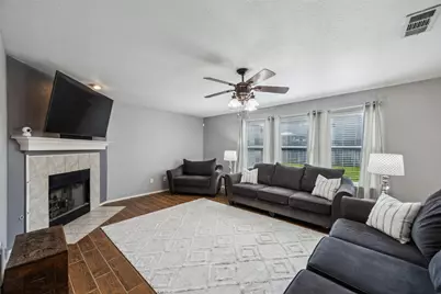 9121 Liberty Crossing Drive, Fort Worth, TX 76131 - Photo 8