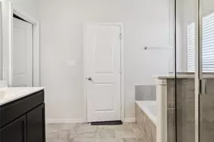 2021 Lake Front Trl, Garland, TX 75043 - Photo 14