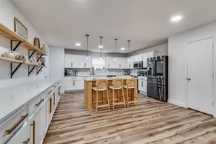 2416 Big Spring Dr, Fort Worth, TX 76120 - Photo 18