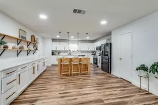 2416 Big Spring Dr, Fort Worth, TX 76120 - Photo 16